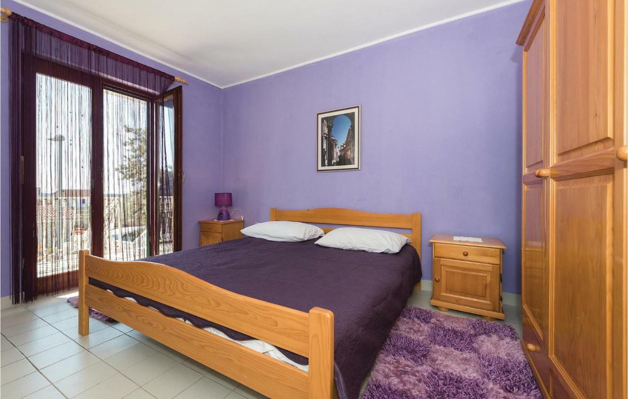 Beautiful Apartment In Rogoznica With Wifi المظهر الخارجي الصورة